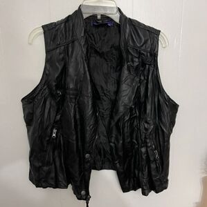 "Miley Cyrus" faux leather vest (L)